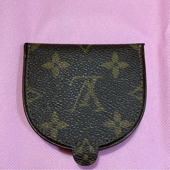 Louis Vuitton monogram coin case 🤎 - Picture 3 of 13